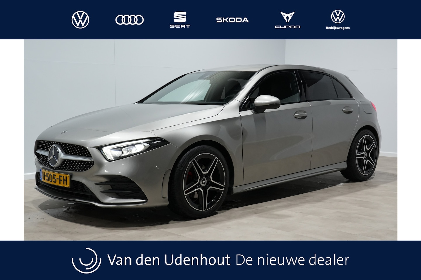 Mercedes-Benz A-klasse - 180 Business Solution AMG Navigatie Camera Stoelverwarming Pdc Acc Carplay 238 - AutoWereld.nl