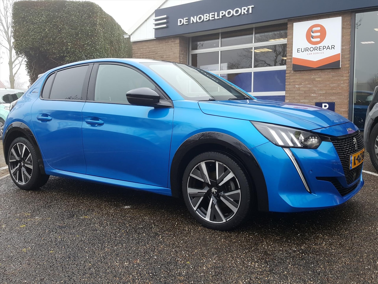 Peugeot 208 - 1.2 100pk GT-Line Apple Carplay & Android Auto | Navigatie | Cruise & Climate control | Ac - AutoWereld.nl