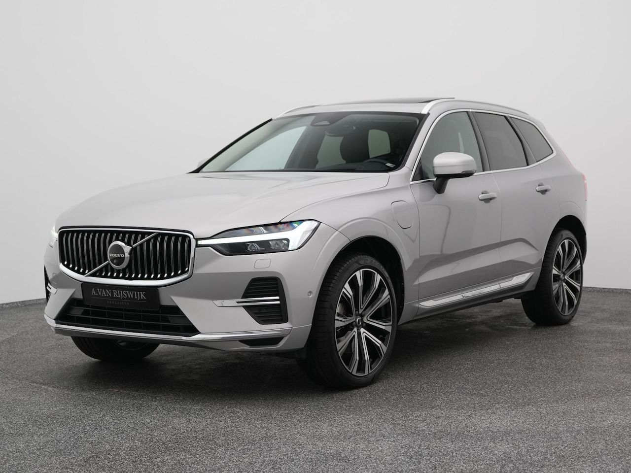 Volvo XC60 - 2.0 Recharge T6 AWD Inscription Long Range | PANO | 360° | ADAPTIVE | H&K | HUD | STOEL- E - AutoWereld.nl