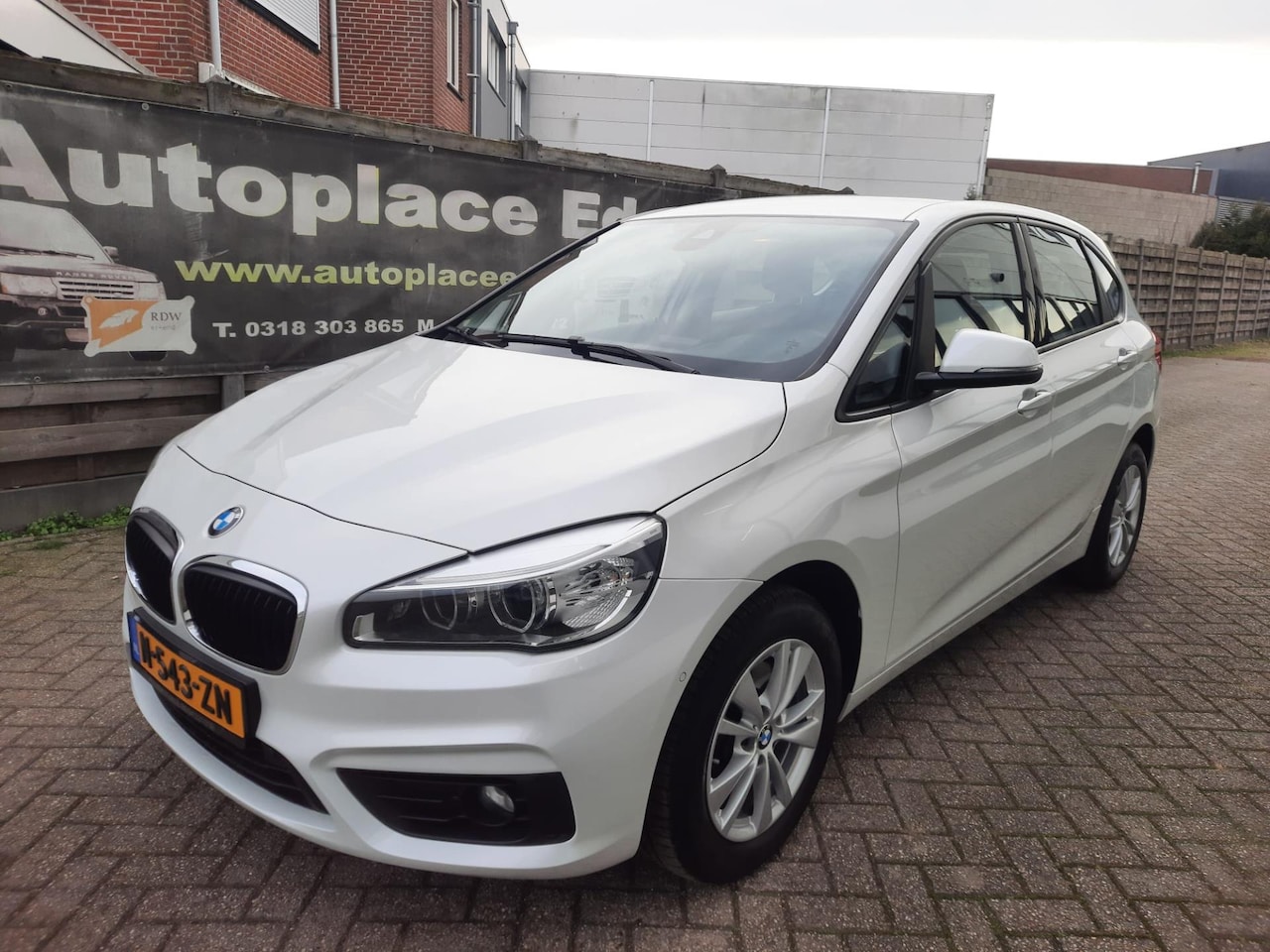 BMW 2-serie Active Tourer - 220i High Exe AUTOMAAT NWE STAAT - AutoWereld.nl
