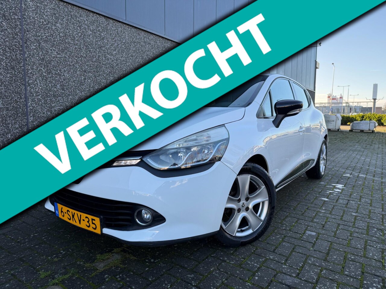 Renault Clio - 0.9 TCe Expression/Dealer onderh/NAVI/PDC/CRUISE/ - AutoWereld.nl