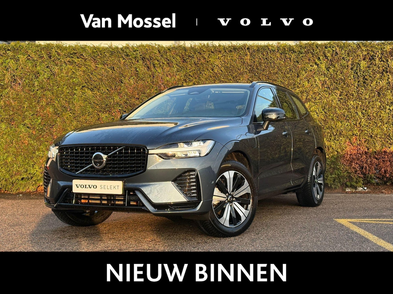 Volvo XC60 - 2.0 T6 Plug-in hybrid AWD Plus Dark | Panoramadak | Trekhaak | 360 Camera | Stoel & Stuur - AutoWereld.nl
