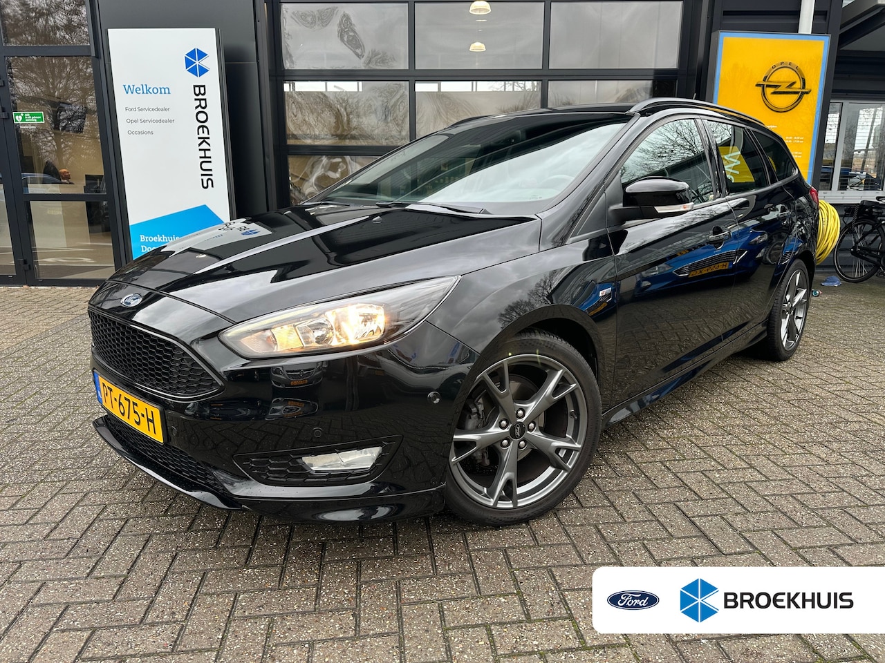 Ford Focus Wagon - 1.0 125PK ST-Line |TREKHAAK| STOEL-, STUUR- EN VOORRUITVERWARMING| NAVIGATIE| PARKEERSENSO - AutoWereld.nl