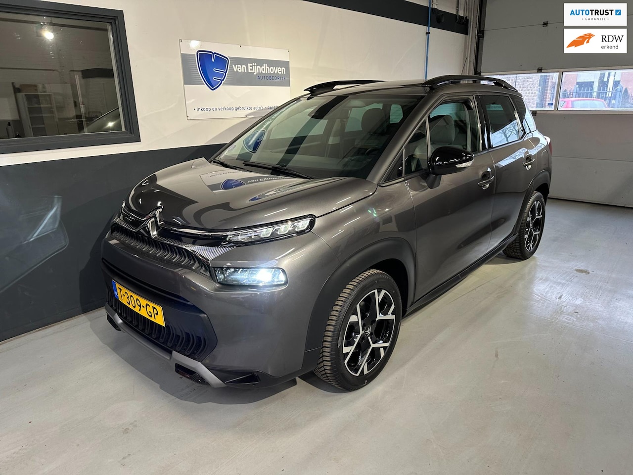 Citroën C3 Aircross - 1.2 PureTech Shine Pano|AUT|Cruise - AutoWereld.nl