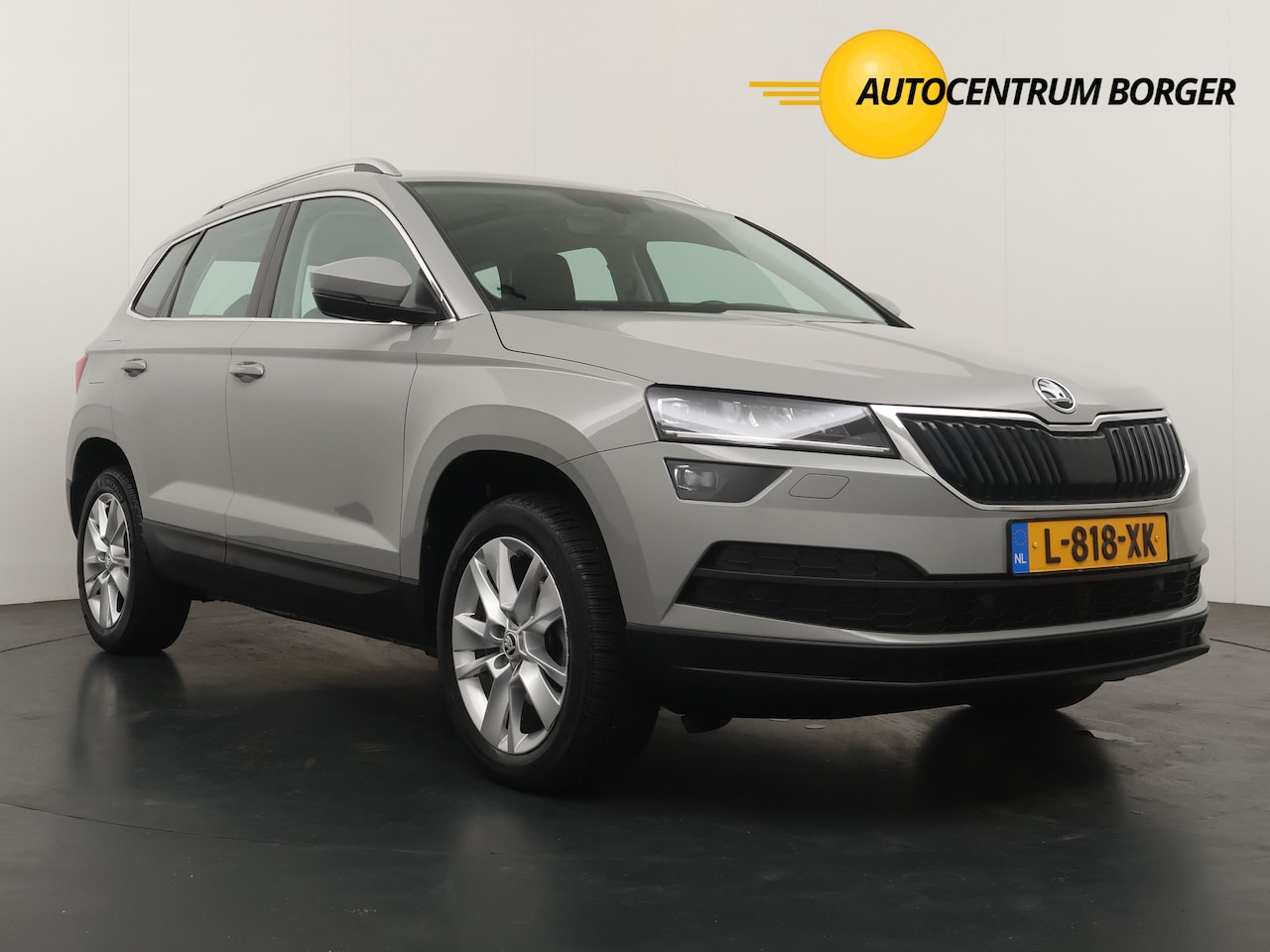 Skoda Karoq - 1.5TSi Automaat Edition Plus PanoramaDak / Camera / Navi / Dakrail Chroom - AutoWereld.nl