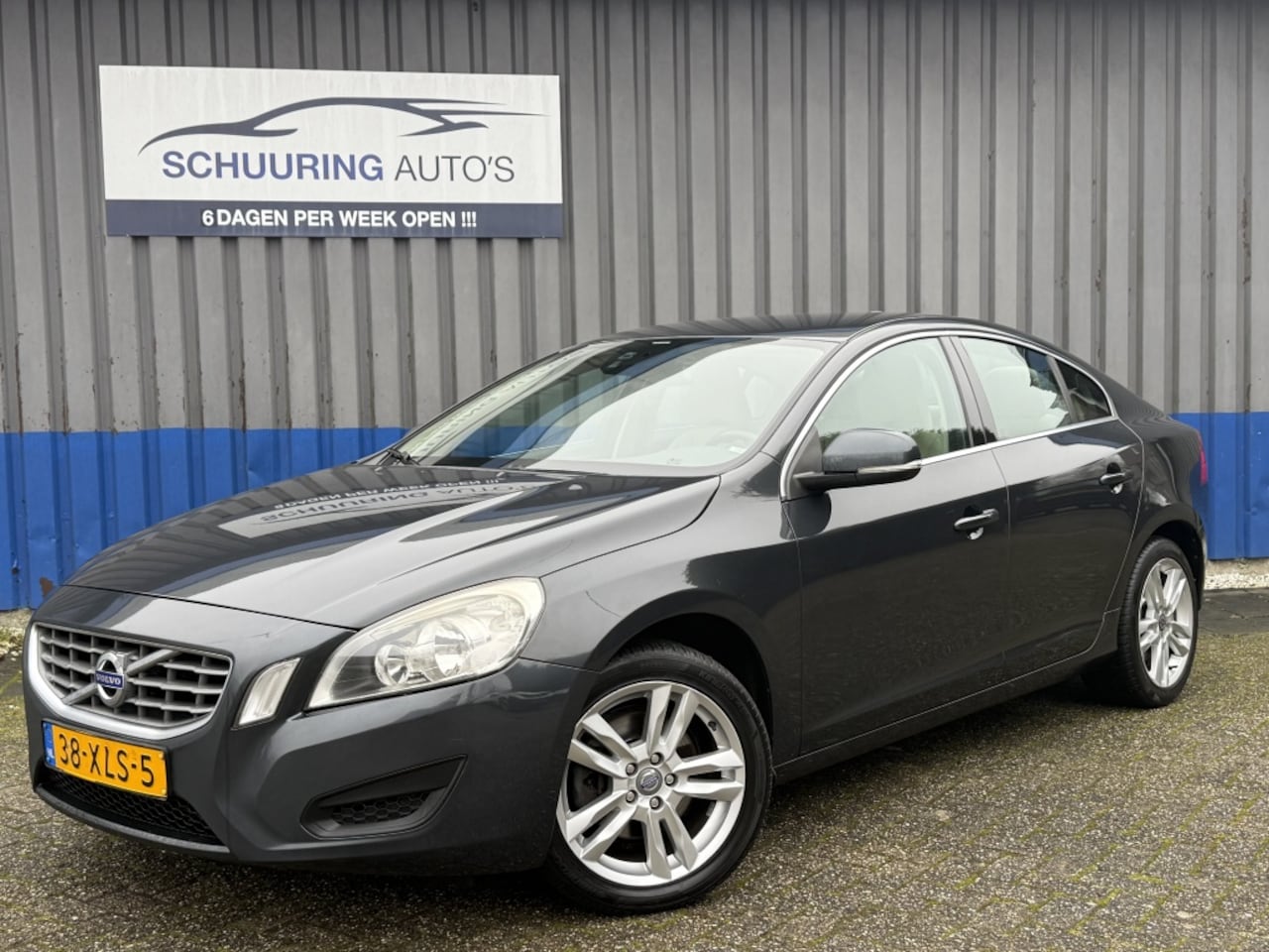 Volvo S60 - 1.6 T3 Momentum 1.6 T3 Momentum - AutoWereld.nl