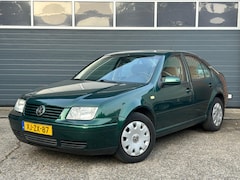 Volkswagen Bora - 1.6 TRENDLINE / Trekhaak /