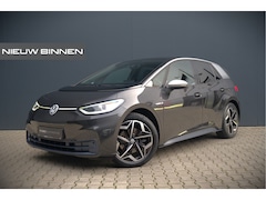 Volkswagen ID.3 - First Plus 58 kWh | Stoelverwarming | Stuurverwarming | Camera | Adaptive Cruise Control |