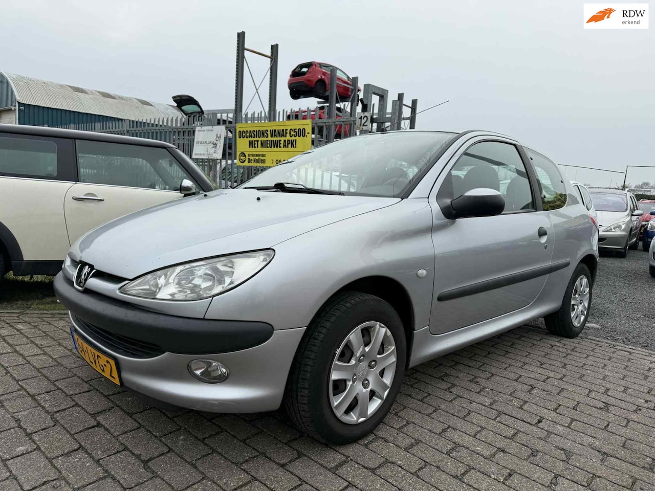 Peugeot 206 - 1.4 XR incl apk leuke beginnersauto!! - AutoWereld.nl