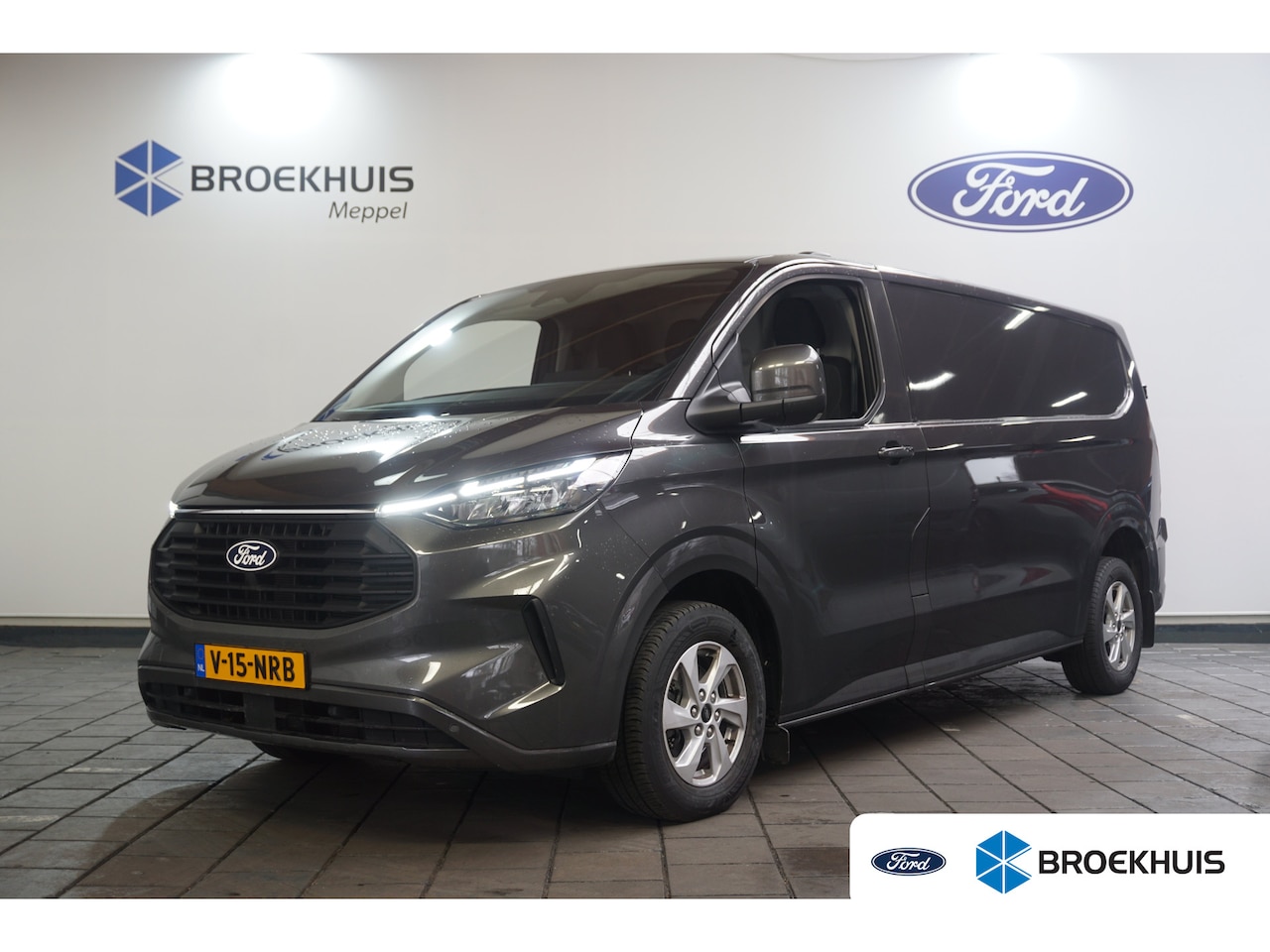 Ford Transit Custom - 320 2.0 TDCI L2H1 Limited Automaat | Achteruitrijcamera | Cruise control | Trekhaak - AutoWereld.nl