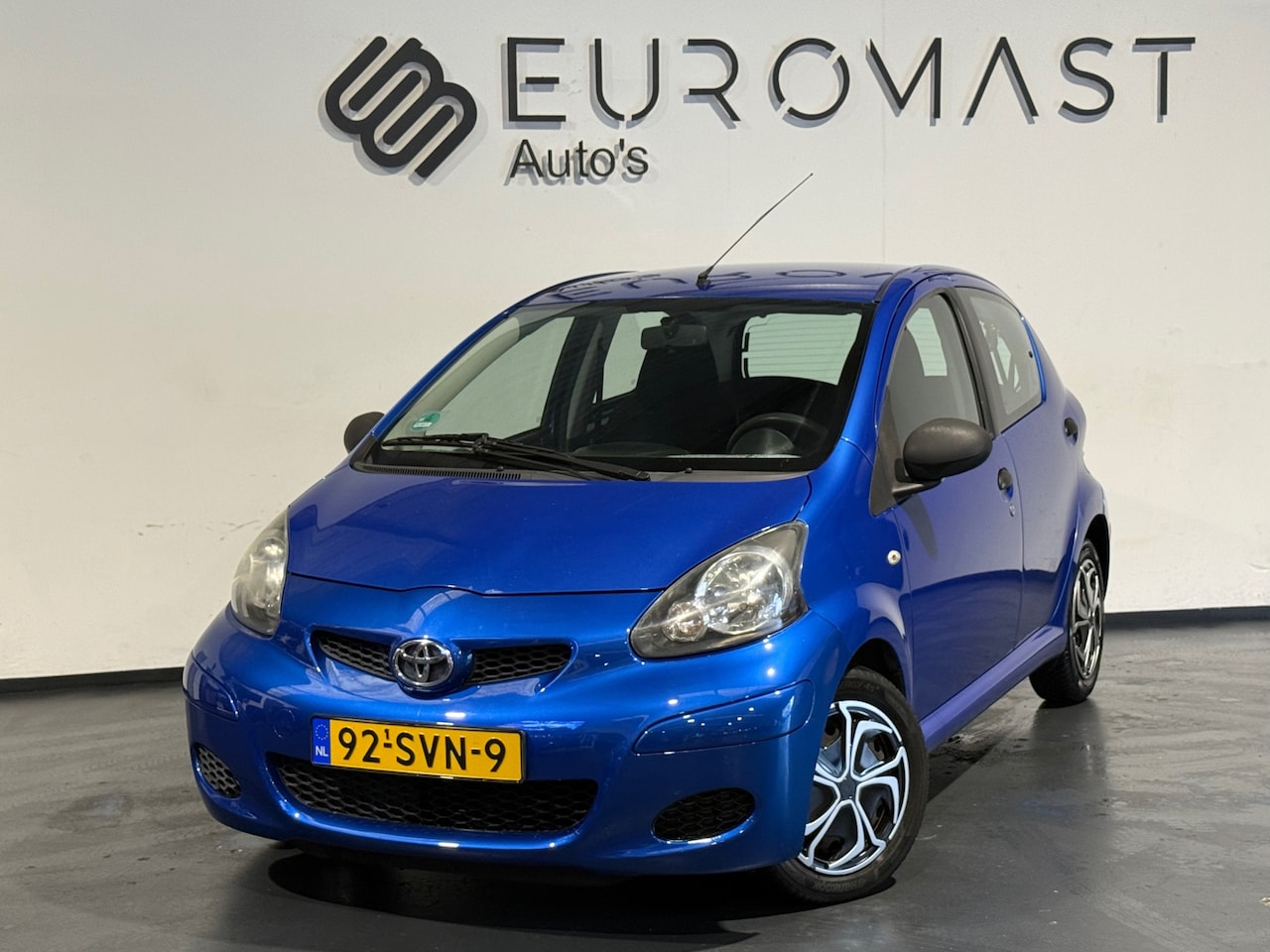 Toyota Aygo - 1.0-12V Now Airco 5drs Eleckt.ramen Nieuw apk Dealer onderhouden - AutoWereld.nl