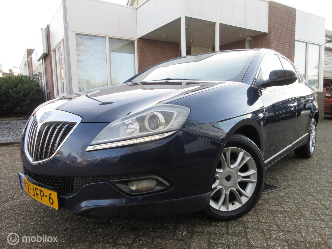 Lancia Delta - 1.4-16V Oro / 2009 / 193dkm NAP / - AutoWereld.nl