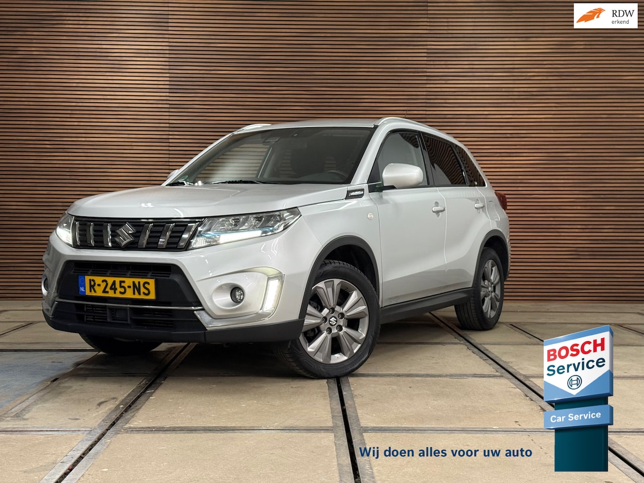 Suzuki Vitara - 1.4 Boosterjet Select Smart Hybrid Automaat | LED | Camera | Trekhaak - AutoWereld.nl