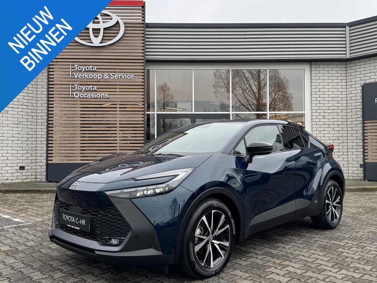 Toyota C-HR - HYBRID 140 FIRST EDITION STOEL/STUURVERW BSM LED 18 ''LM-VELGEN KEYLESS NAVI CAMERA PARK-S - AutoWereld.nl