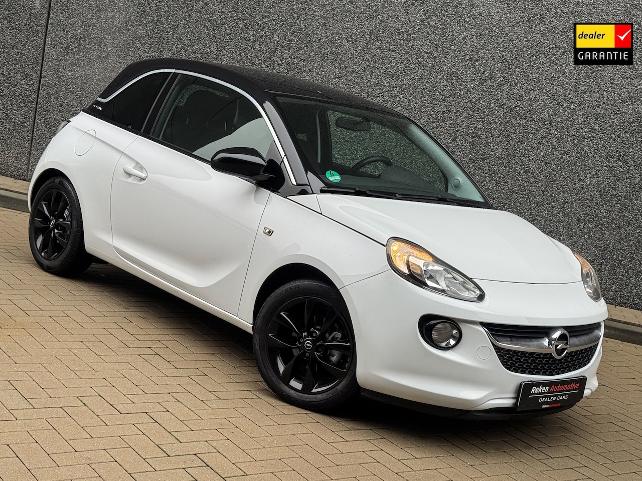 Opel ADAM - 1.4 Rocks Navigatie Leder Carplay Cruise Airco - AutoWereld.nl