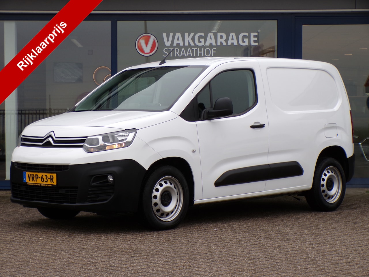 Citroën Berlingo - 1.6 BlueHDI Club 1.6 BlueHDI Club, Navigatie / Carplay + Android Auto / Cruise control / Parkeersensoren - AutoWereld.nl