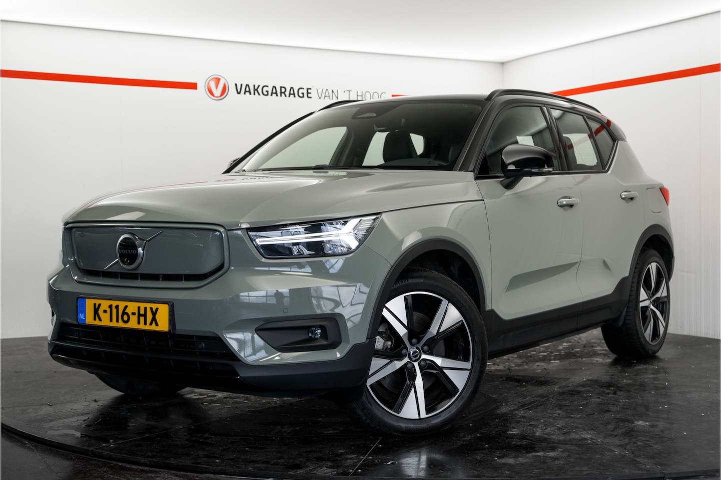 Volvo XC40 - Recharge P8 AWD R-Design Recharge P8 AWD R-Design - AutoWereld.nl