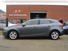 Volvo V40 - 1.6 D2 Summum airco leder trekhaak inruil mogelijk nap