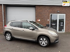 Peugeot 2008 - 1.2 PureTech Allure|PANO|NAVI|NIEUWE APK