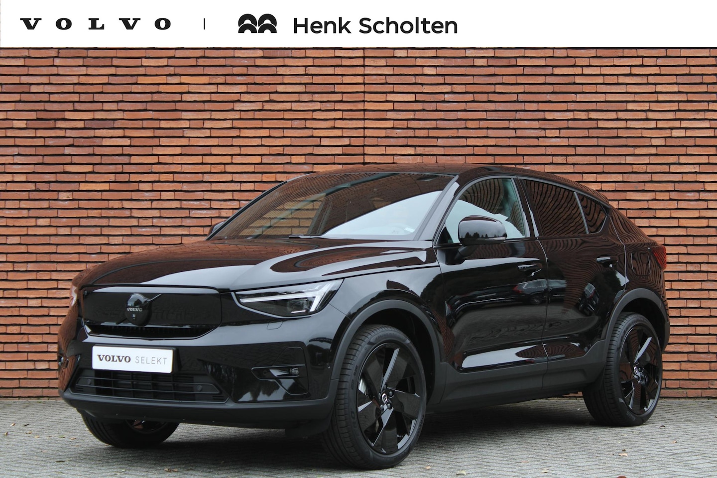 Volvo EC40 - Twin Motor Performance Ultra Black Edition 82 kWh 360 Graden Camera | Harman/Kardon geluid - AutoWereld.nl