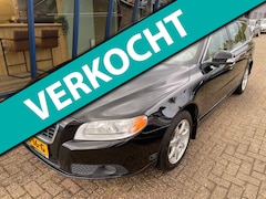 Volvo V70 - 2.5FT Summum Automaat 200PK LEER / ECC / TREKHAAK
