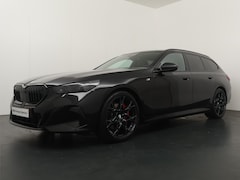 BMW 5-serie - 520e Business Edition Plus | Stoel-stuur verwarming | Panoramadak | Laserlicht | Head-Up |