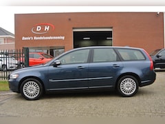 Volvo V50 - 1.8 Momentum airco leder trekhaak inruil mogelijk nap