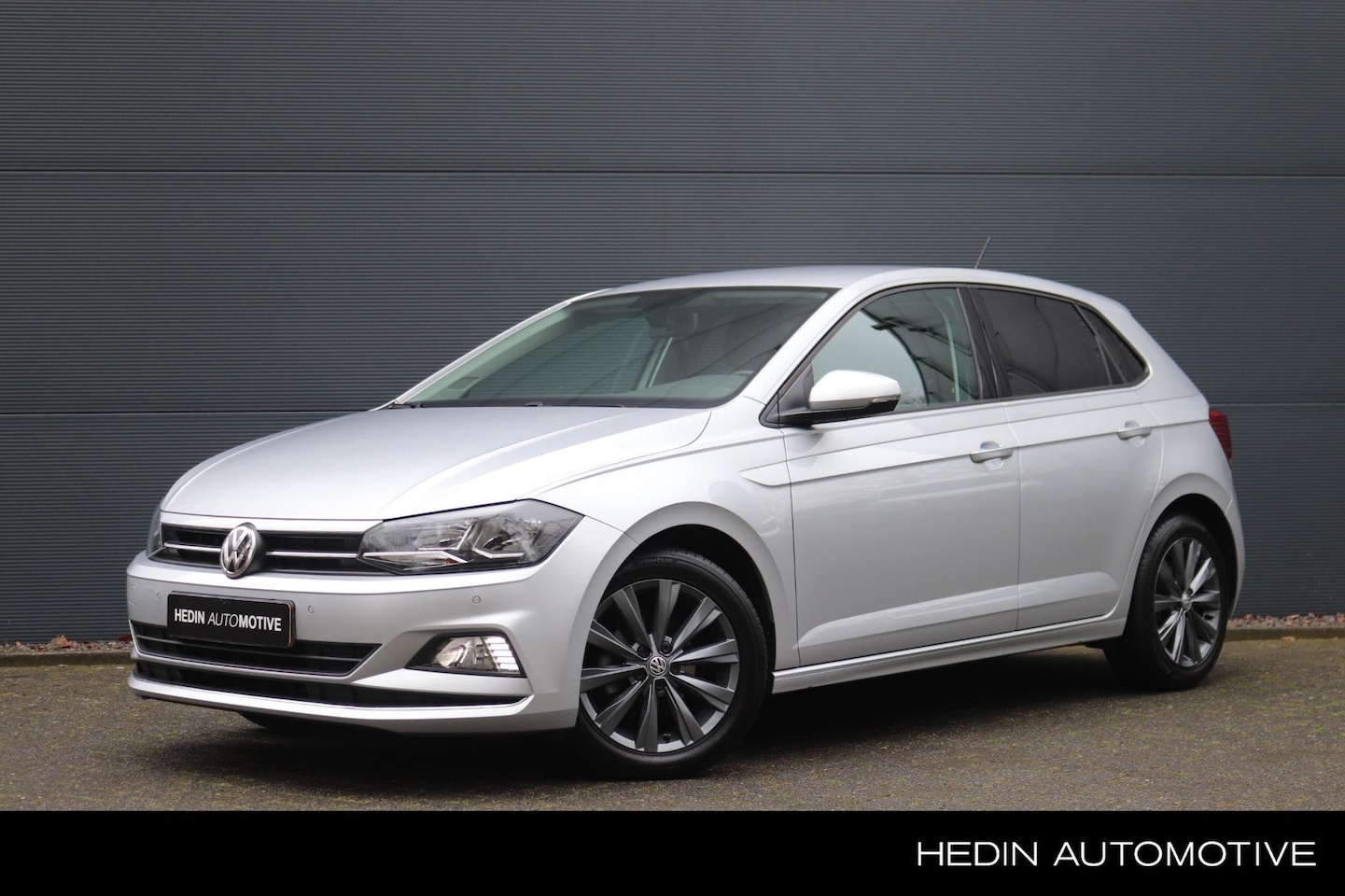 Volkswagen Polo - 1.0 TSI Highline | Apple Carplay/Android Auto | Parkeersensoren | LM Velgen | Navigatie | - AutoWereld.nl