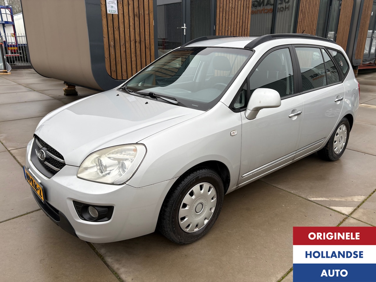 Kia Carens - 2.0 CVVT Parksensor Trekhaak 1e Eigenaar Opa 1946 - AutoWereld.nl