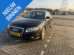 Audi A4 Limousine - 2.0 TFSI Pro Line