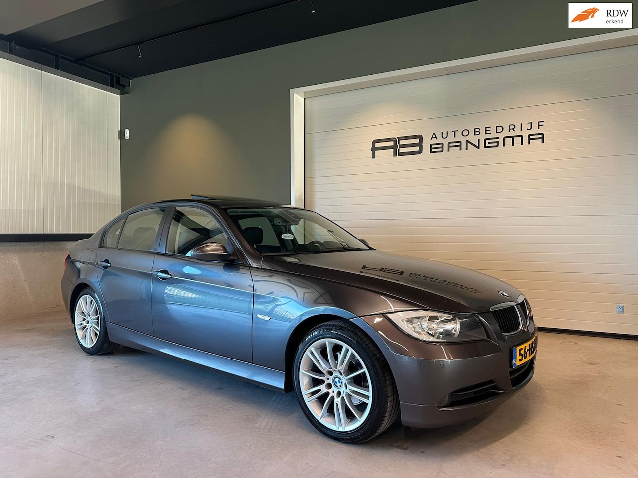 BMW 3-serie - 320 i 320i - AutoWereld.nl