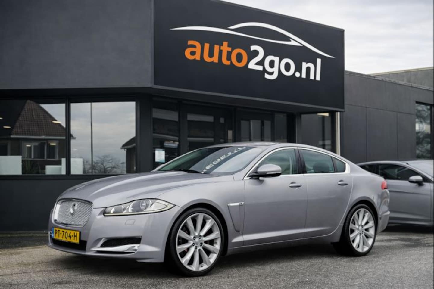 Jaguar XF - 3.0D AUTOM VOL LEDER NAVI LED 20 INCH-LMV PDC ETC - AutoWereld.nl