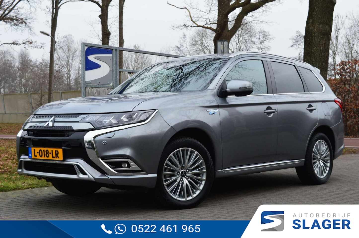 Mitsubishi Outlander - 2.4 PHEV Instyle | Leder | Pano | Trekhaak | ACC - AutoWereld.nl