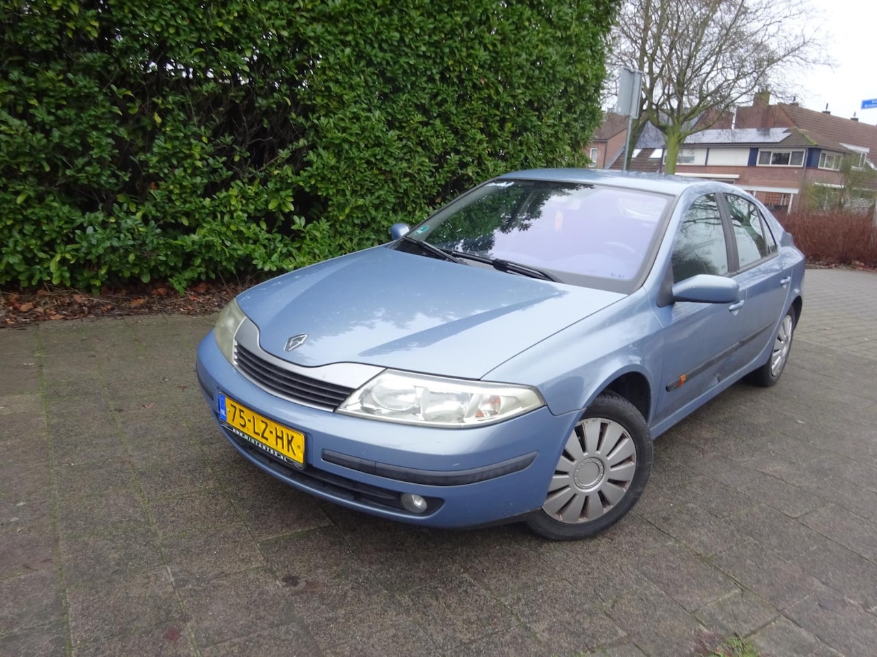 Renault Laguna - 1.6-16V Authentique 1.6-16V Authentique - AutoWereld.nl