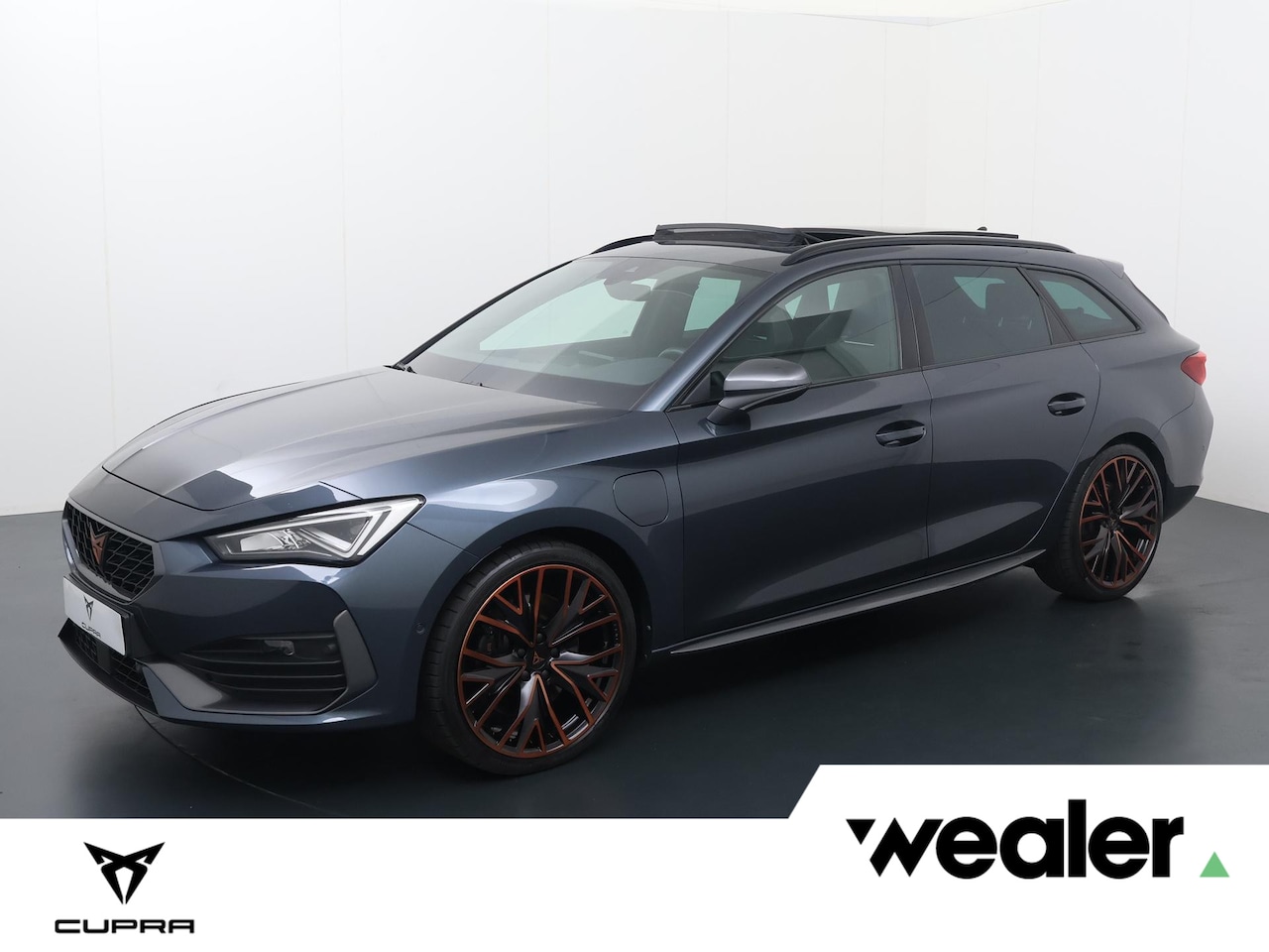 CUPRA Leon Sportstourer - 1.4 e-Hybrid VZ Performance | 245 PK | SoH 97% | Panoramadak | Elek. achterklep | Adaptive - AutoWereld.nl