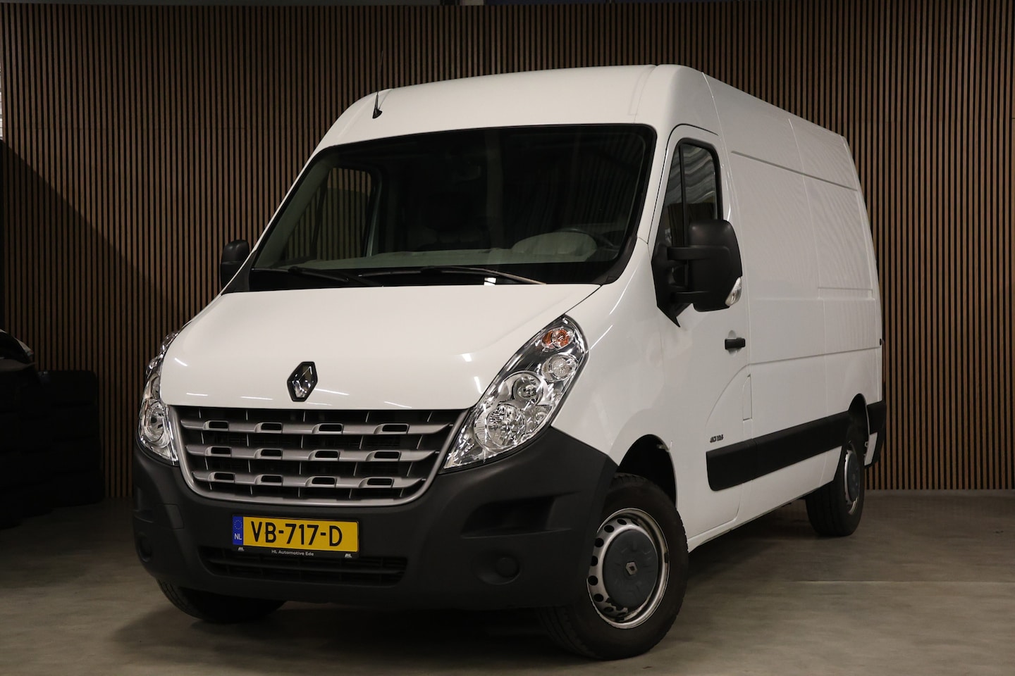 Renault Master - 2.3 dCi L2H3 | Airco | Bluetooth | 6-bak | NAP Logisch | Orig NL | 1ste Eigenaar | Nieuwe - AutoWereld.nl