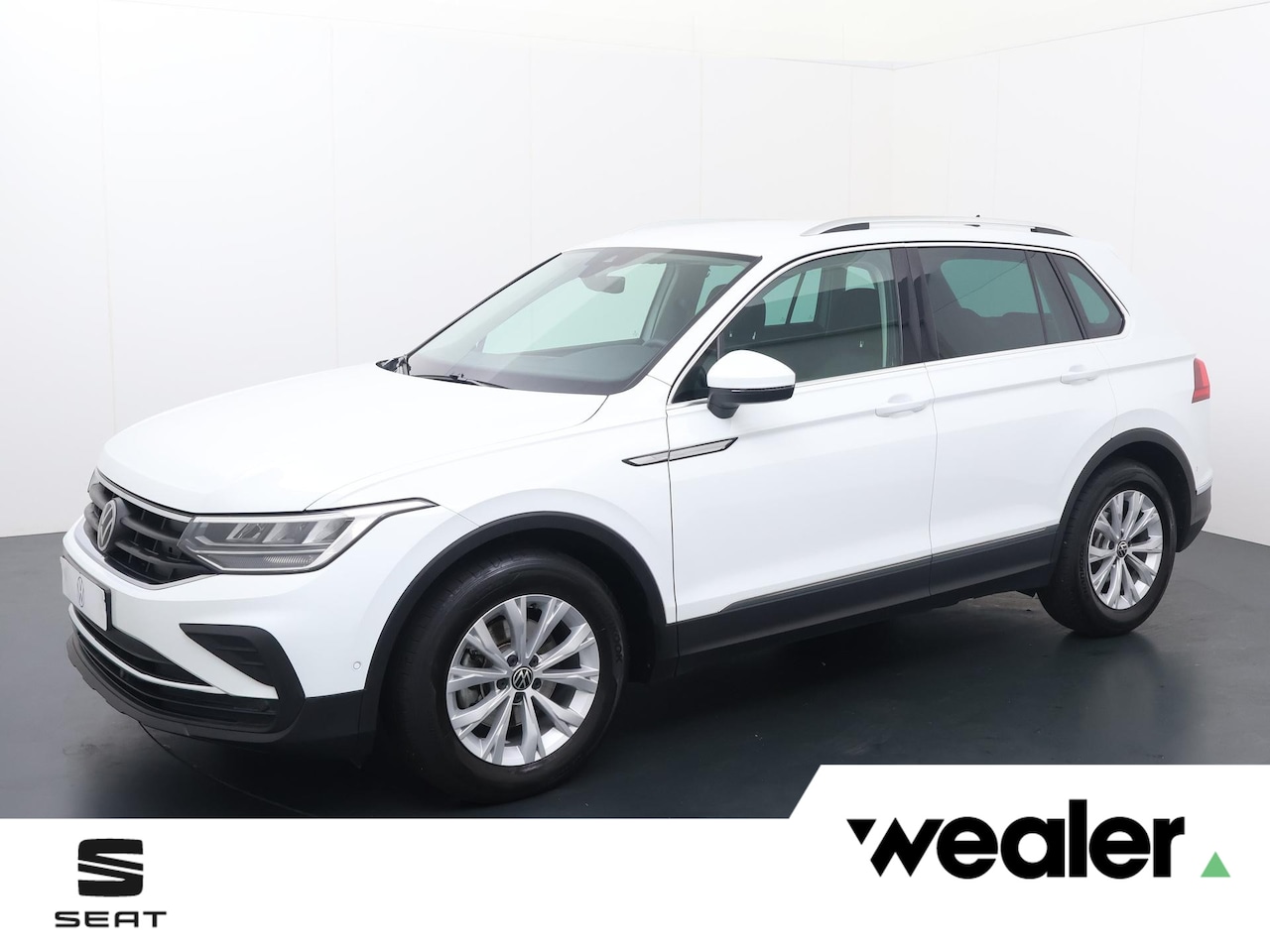 Volkswagen Tiguan - 1.5 TSI Life Business | 150 PK | Automaat | Trekhaak wegklapbaar | Verwarmde voorstoelen | - AutoWereld.nl