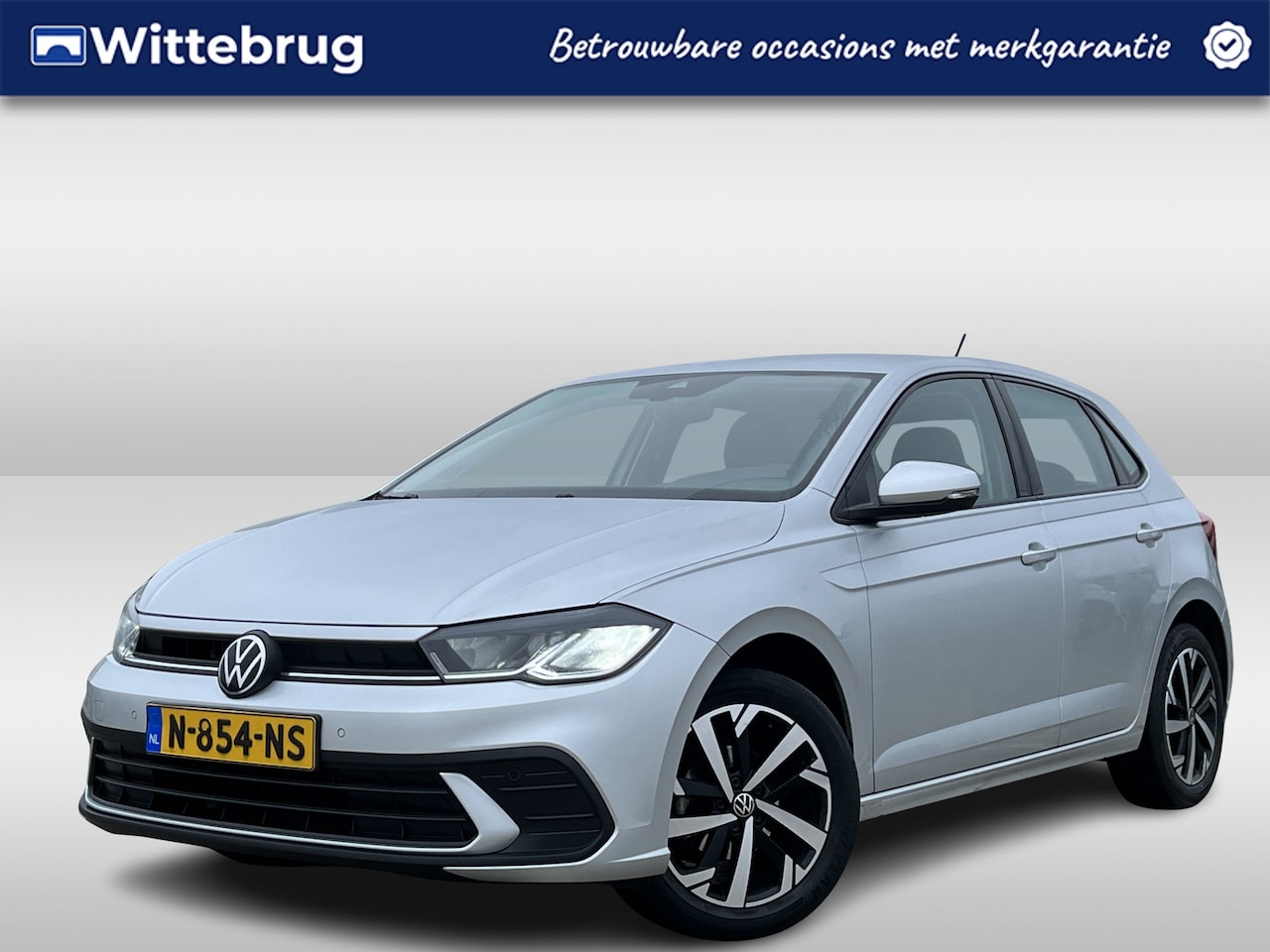Volkswagen Polo - 1.0 TSI Life / Navigatie / App connect / Parkeersensoren V+A / Lichtmetaal 16 inch / P4 - AutoWereld.nl