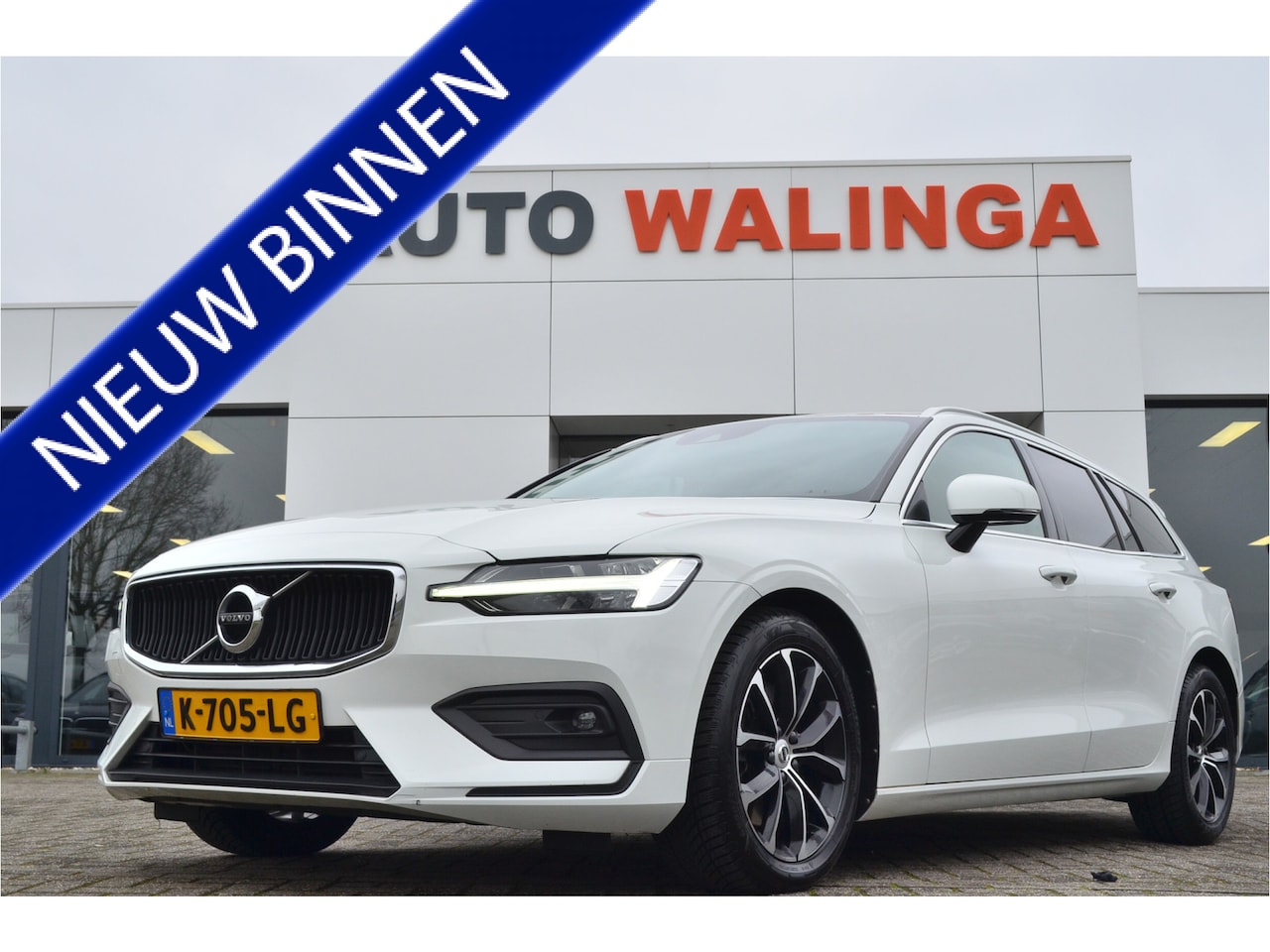 Volvo V60 - 2.0 B3 Camera | Adap. Cruise | Pilot As.| Trekhaak 1800kg | Stuur en stoelverw.| Carplay | - AutoWereld.nl