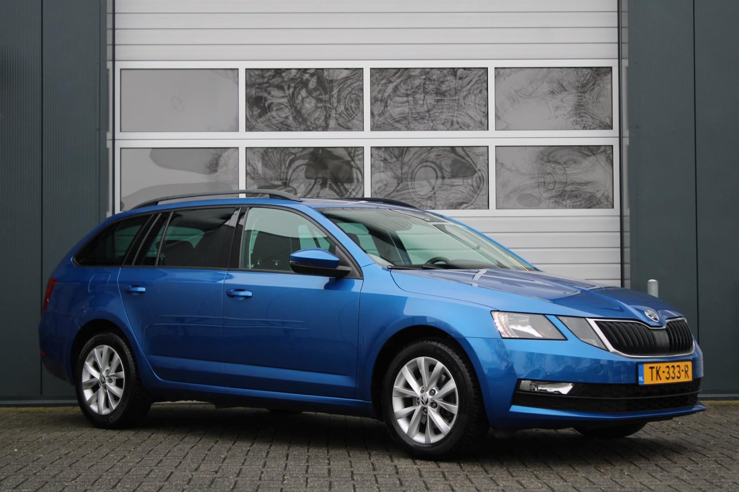 Skoda Octavia Combi - 1.0 TSI Greentech Ambition Business DSG Clima/Cruise/Navi/Bluetooth/PDC/Apple/Android/16"L - AutoWereld.nl