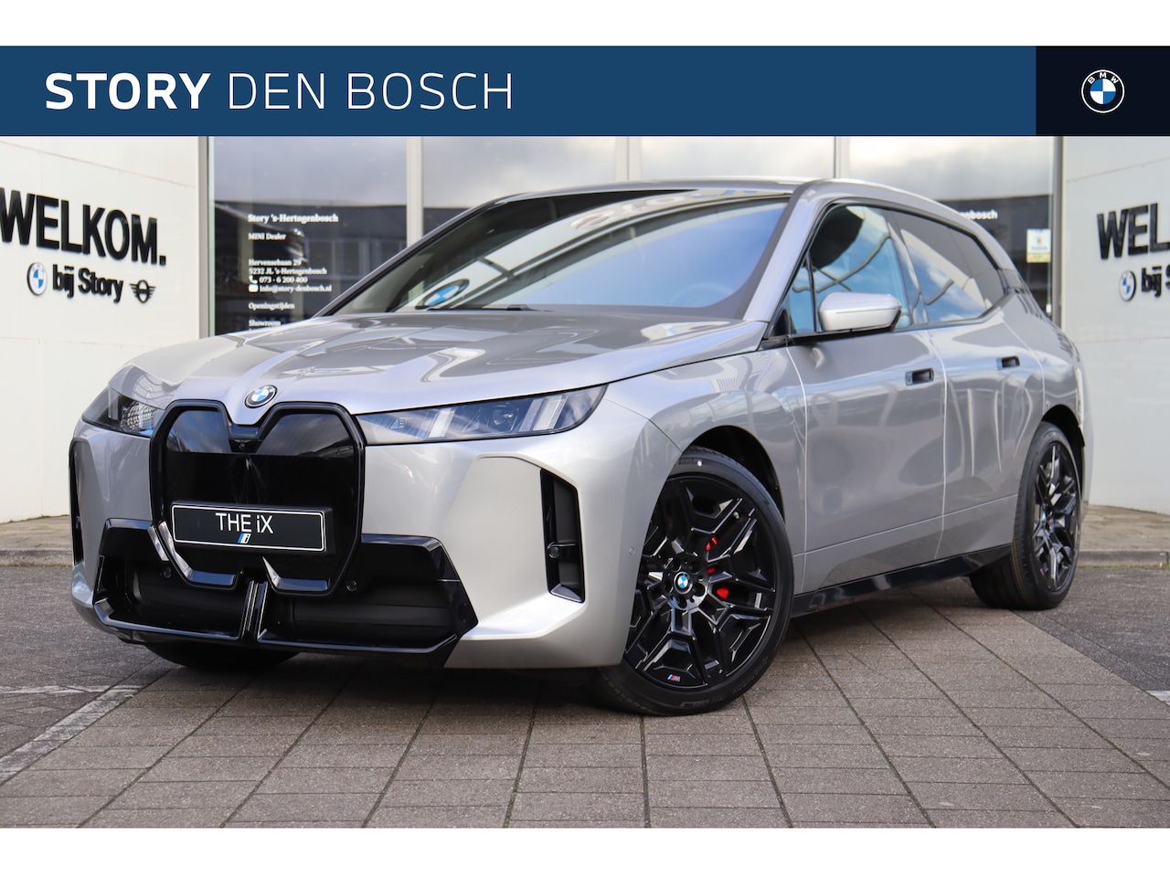 BMW iX - xDrive45 M Sport / Trekhaak / M Multifunctionele Stoelen / Parking Assistant Professional - AutoWereld.nl