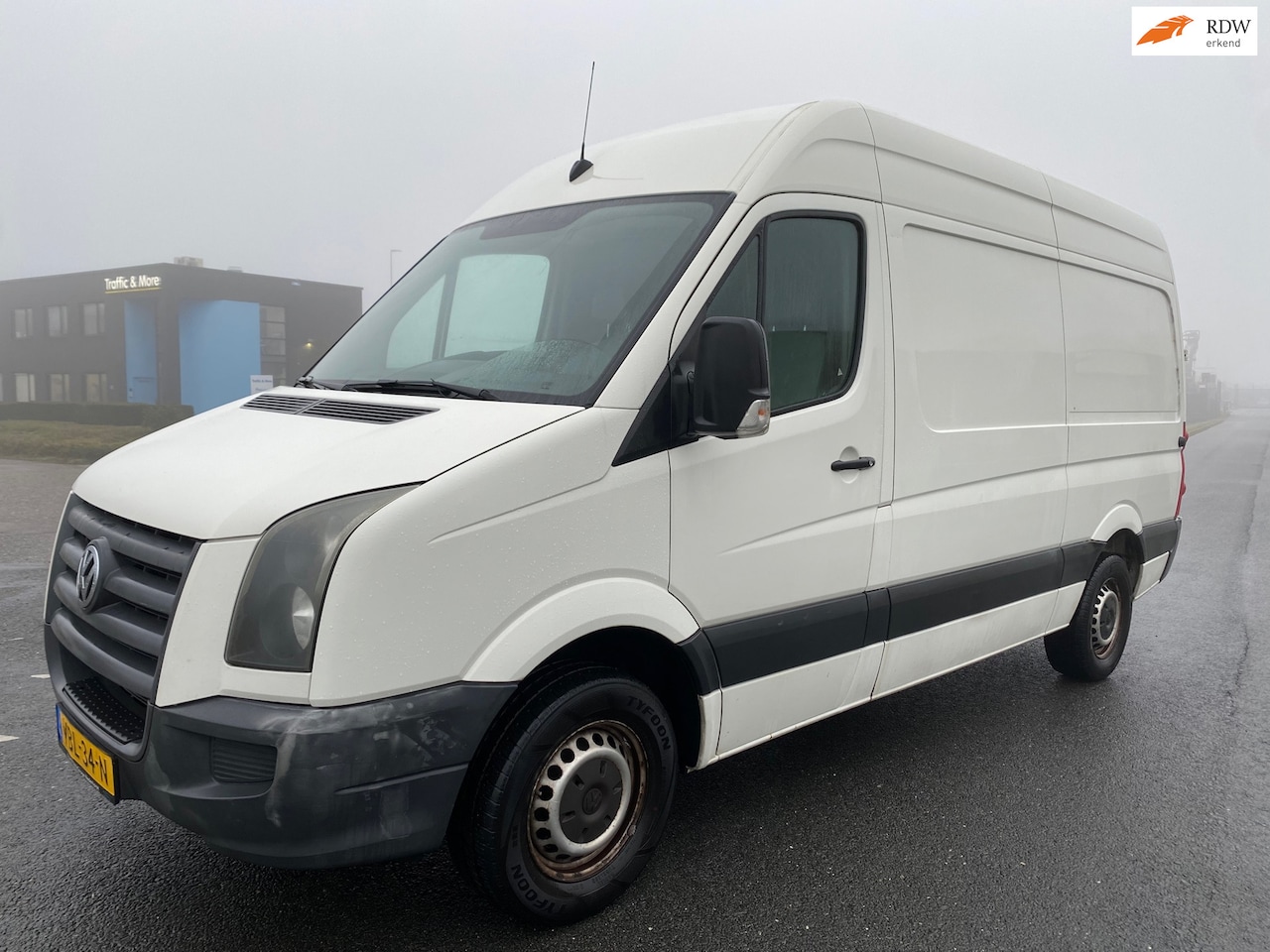 Volkswagen Crafter - 2011 *2.5 TDI L2H1 * Euro 5 * 189.000 km * APK!! - AutoWereld.nl
