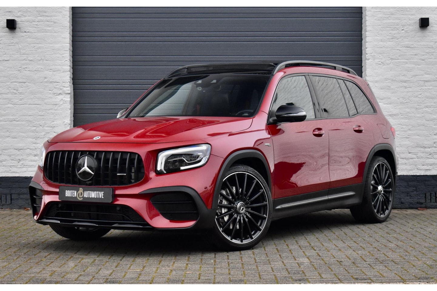 Mercedes-Benz GLB - AMG 35 4MATIC | Pano | ACC | 21" | Trekhaak | - AutoWereld.nl