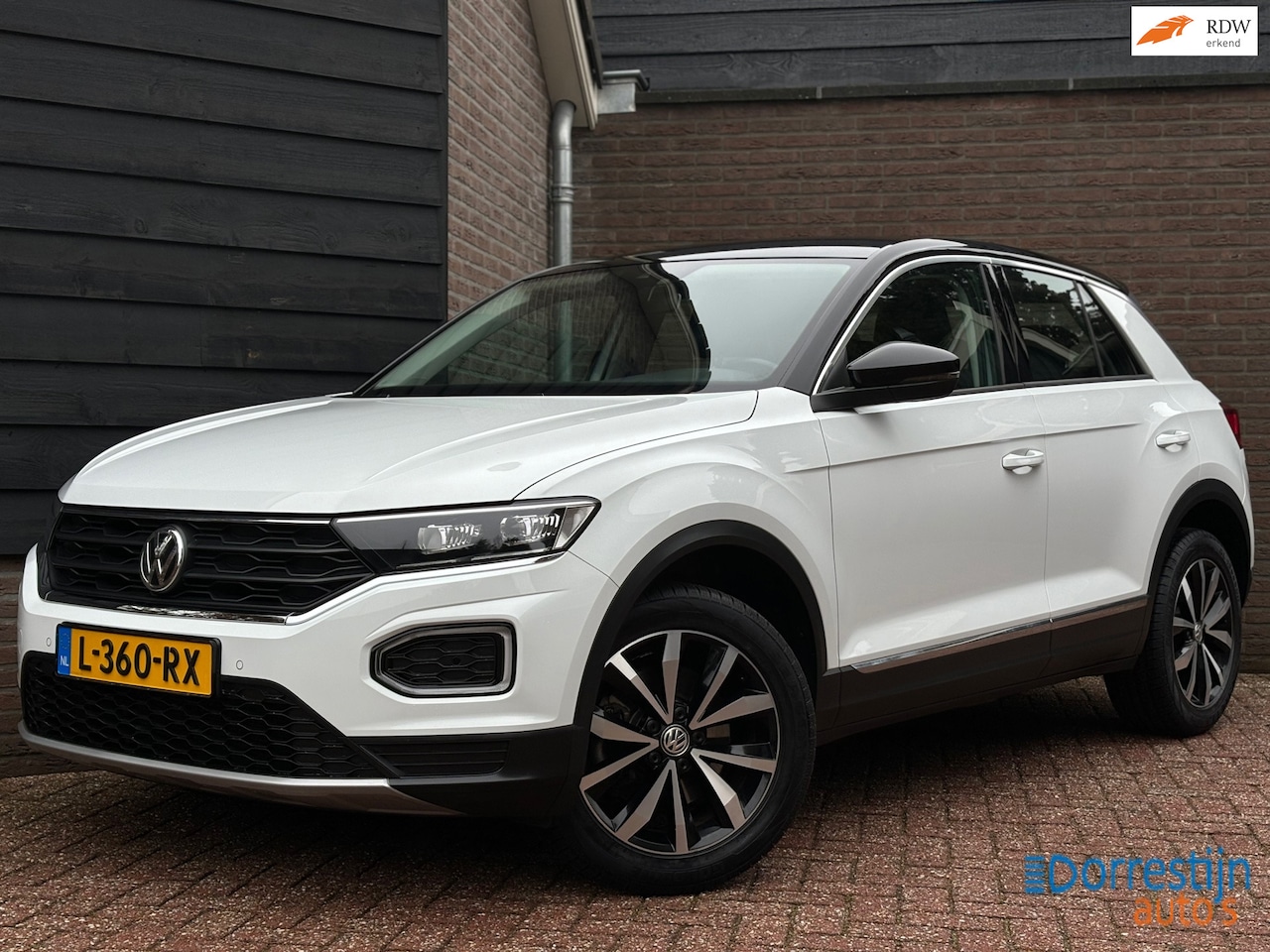 Volkswagen T-Roc - 1.0 TSI Style | CarPlay | PDC | Led | Navi | ACC - AutoWereld.nl