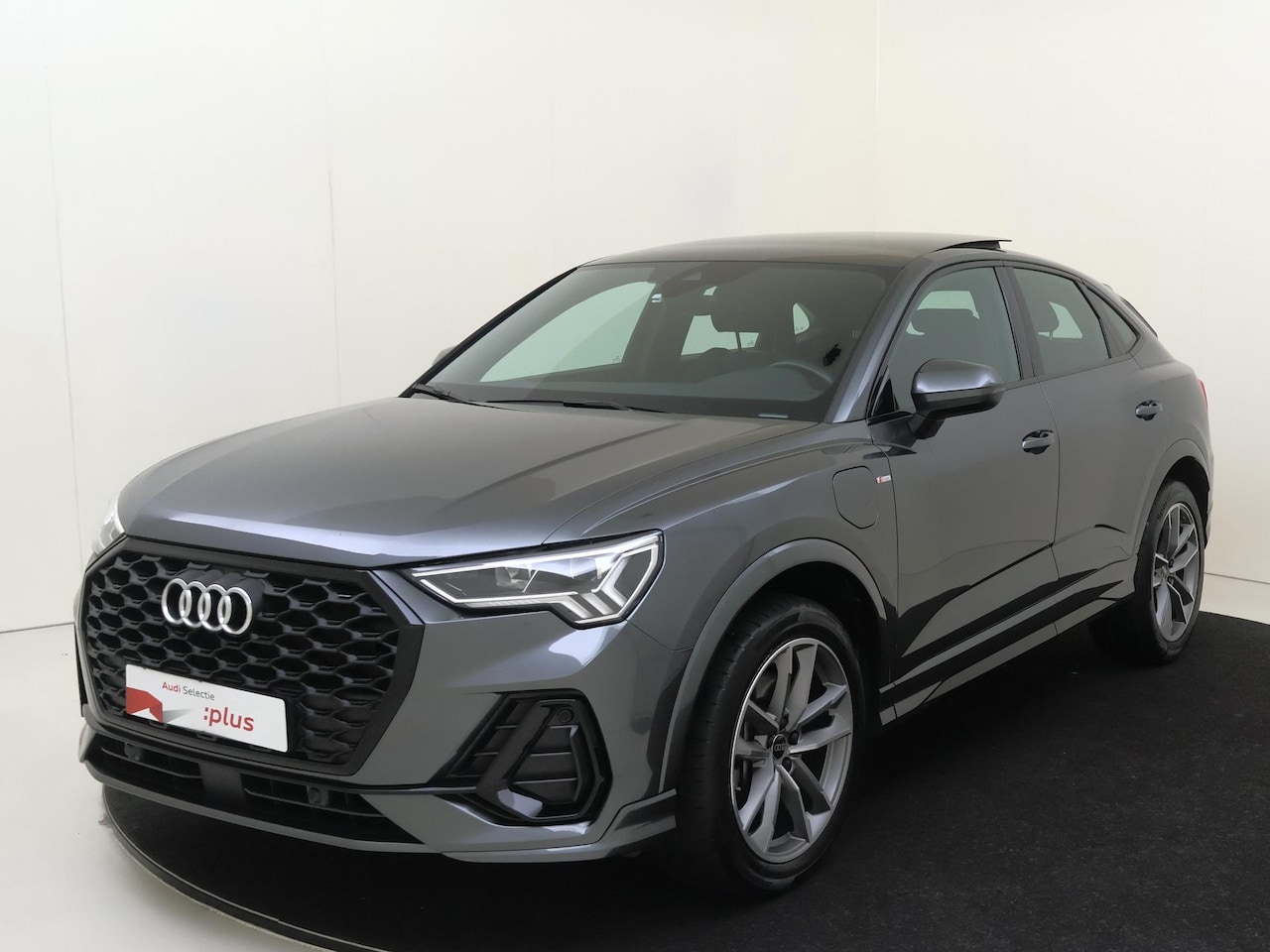 Audi Q3 Sportback - 45 TFSI e S Edition | Panoramadak | Achteruitrijcamera | Adaptieve cruise control | Dodeho - AutoWereld.nl