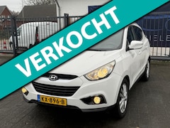 Hyundai ix35 - 2.0i Style / NAVIGATIE / AIRCO / STOELVERWARMING / TREKHAAK