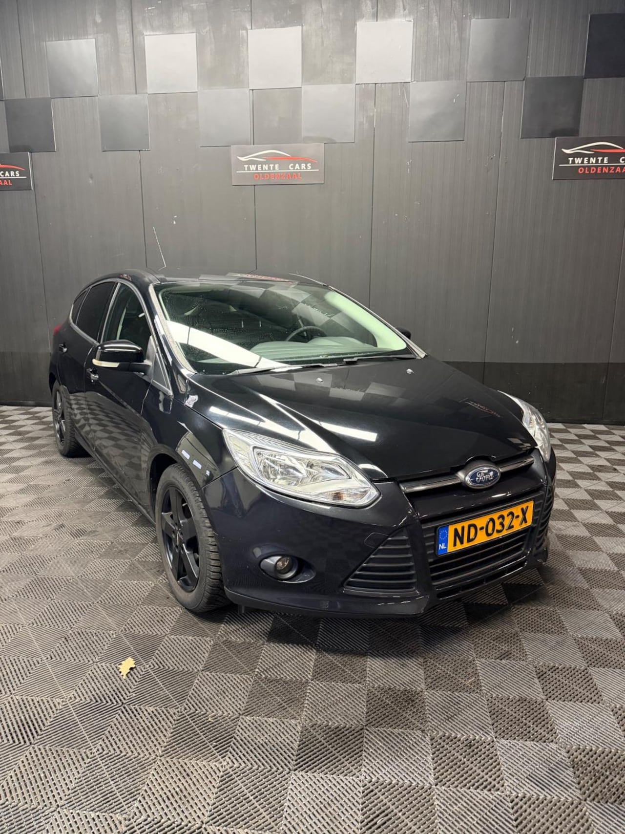 Ford Focus - 1.6 EcoBoost Titanium | Airco | PDC | Stoelverwarming | Nieuw APK | - AutoWereld.nl