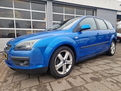 Ford Focus Wagon - 1.6-16V Futura
