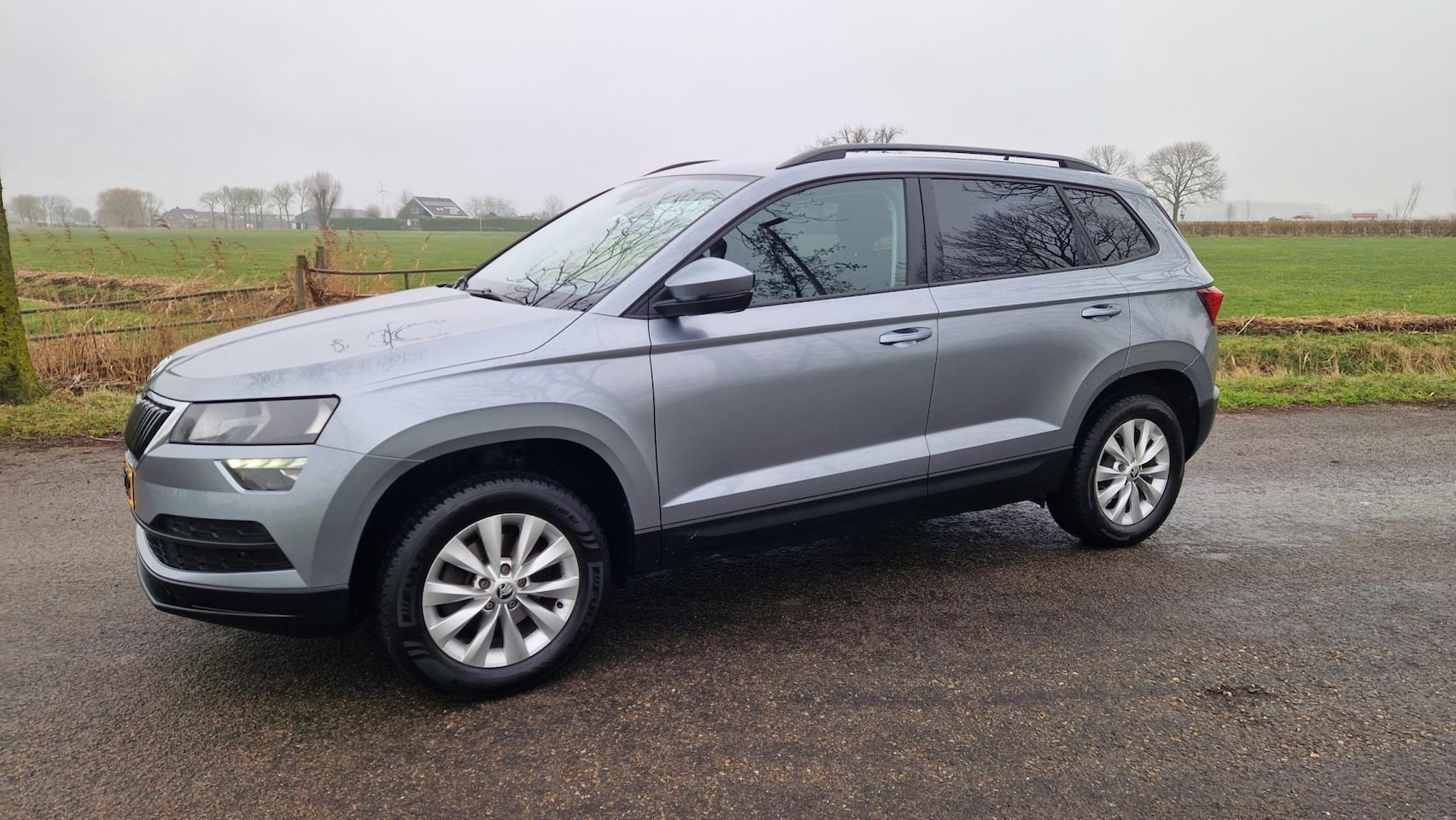 Skoda Karoq - 1.0 TSI Style 1.0 TSI Style, Navi, pdc - AutoWereld.nl