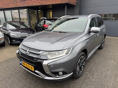 Mitsubishi Outlander - 2.0 PHEV Executive CAMERA TREKHAAK LEDER ORIG NL NAP